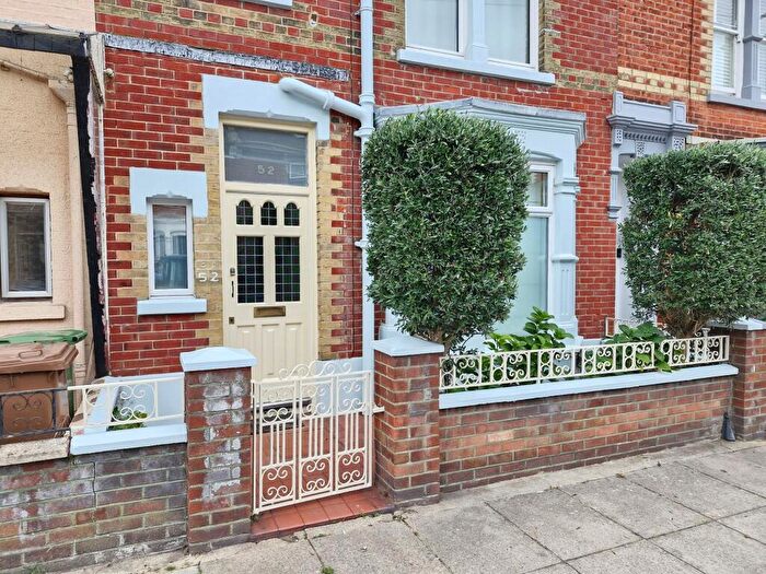 3 Bedroom Terraced House For Sale In Lynton Grove, Portsmouth, PO3