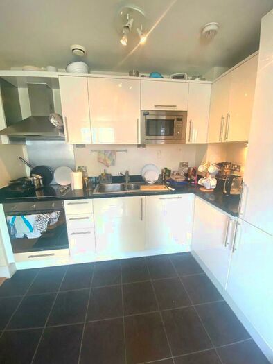 1 Bedroom Apartment To Rent In Wharfside Point South, Prestons Road, Blackwall Way, London, E14