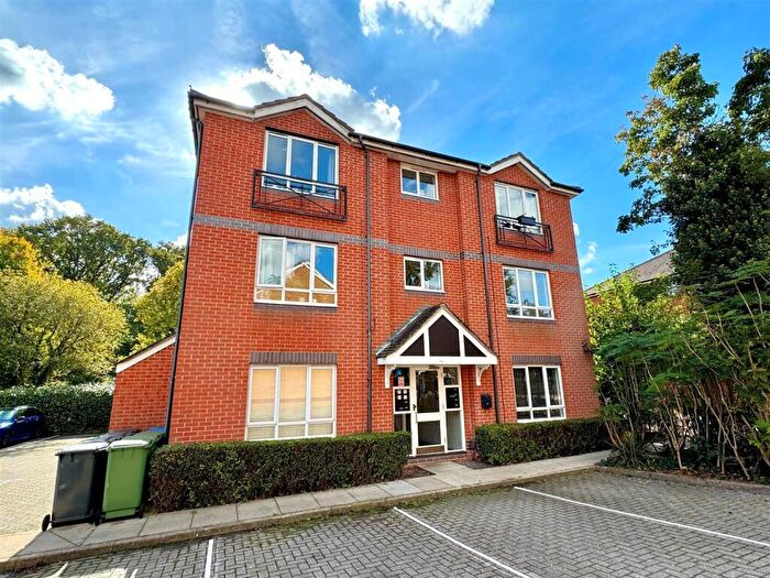 2 Bedroom Apartment For Sale In Angelica Way, Whiteley, PO15