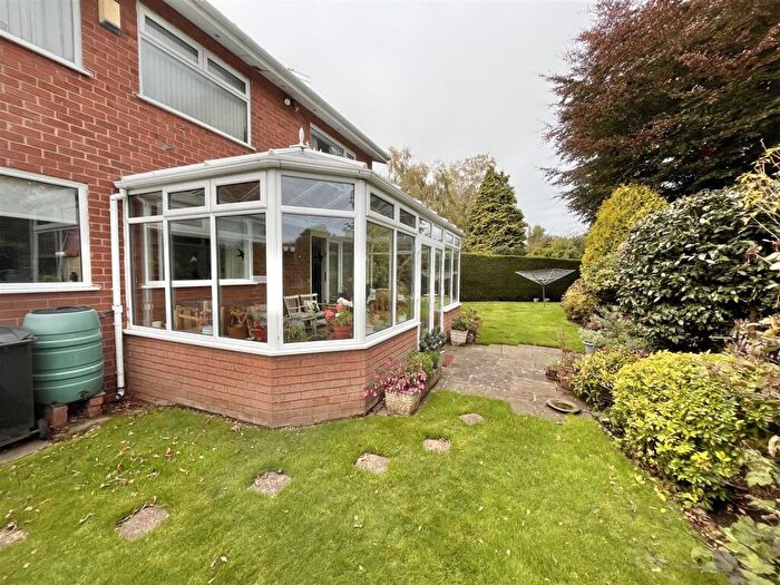 4 Bedroom Detached House For Sale In Beechfield Avenue, Wilmslow, SK9