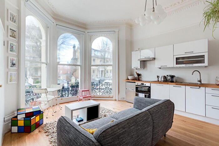 1 Bedroom Apartment For Sale In St Aubyns, Hove, BN3