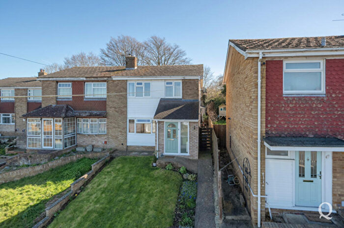 3 Bedroom Semi-Detached House For Sale In Fairleas, Sittingbourne, Kent, ME10