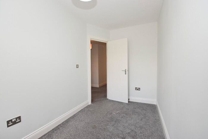 2 Bedroom Apartment To Rent In The Boulevard, Crawley, West Sussex, RH10