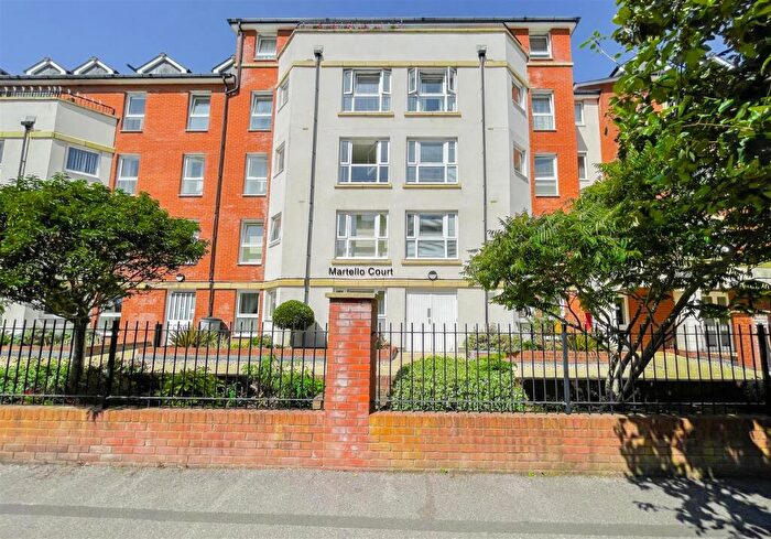 2 Bedroom Retirement Property To Rent In Jevington Gardens, Eastbourne, BN21