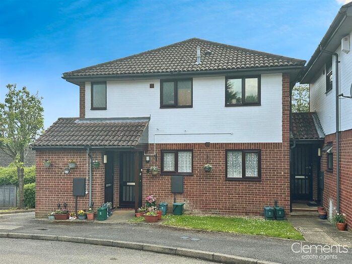 1 Bedroom Maisonette To Rent In Fairhill, Hemel Hempstead, HP3