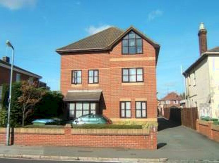 1 Bedroom Apartment To Rent In Roberts Road, Hampshire, SO15