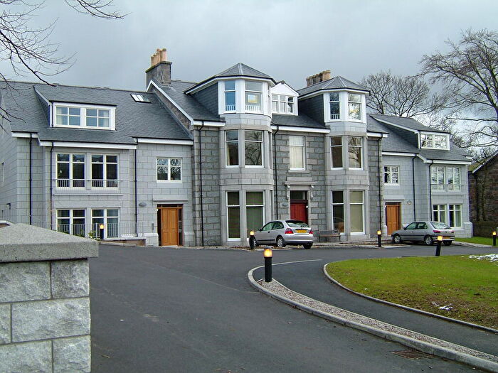 2 Bedroom Flat To Rent In Polmuir Road, City Centre, Aberdeen, AB11