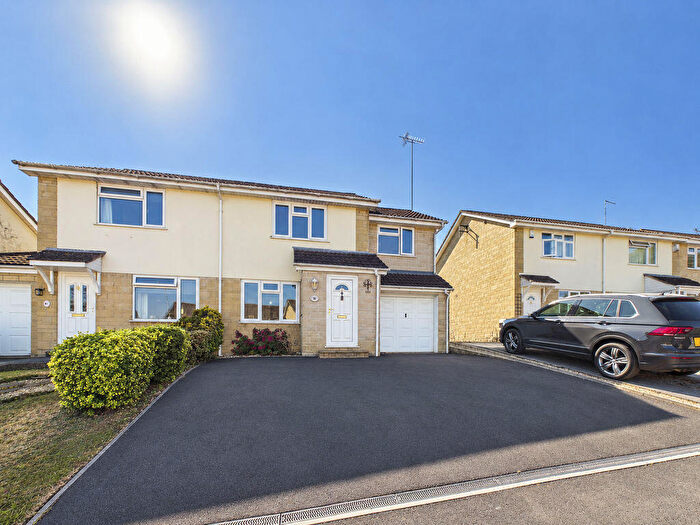 4 Bedroom Semi-Detached House For Sale In Somerset Way, Paulton, BS39