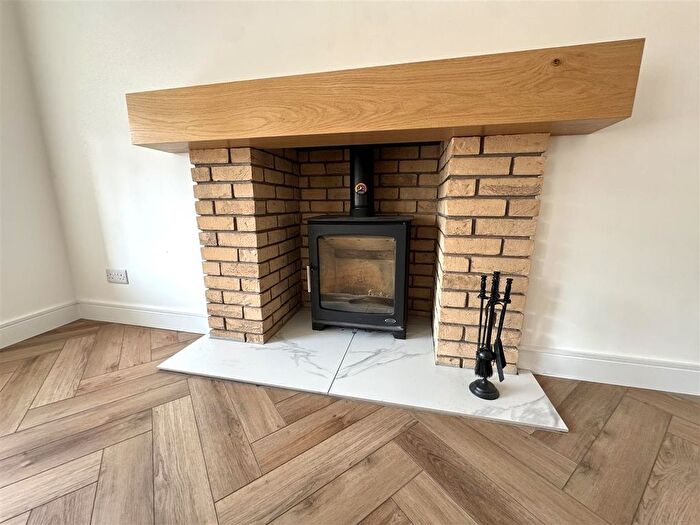 2 Bedroom Flat To Rent In Wide Close, Lanark, ML11