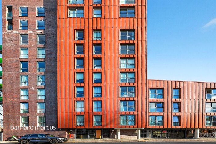 1 Bedroom Flat For Sale In Plough Road, London, SW11