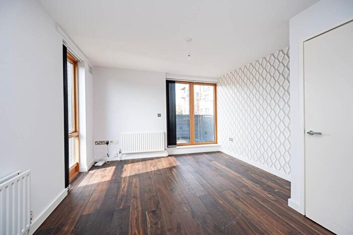 1 Bedroom Flat To Rent In Felstead Street, Hackney, London, E9