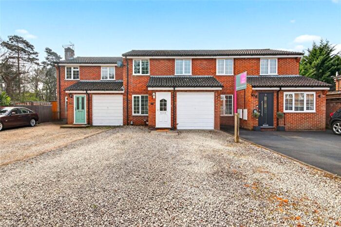 3 Bedroom Terraced House For Sale In Crofton Close, Forest Park, Bracknell, Berkshire, RG12