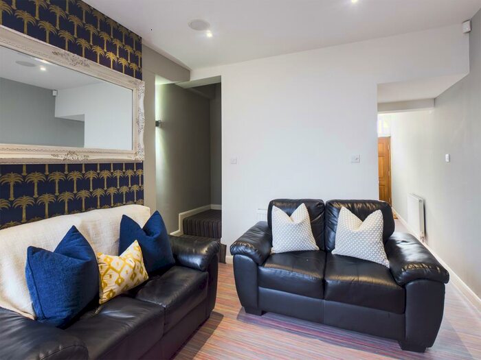 4 Bedroom Terraced House To Rent In Thornton Road, Stoke, ST4