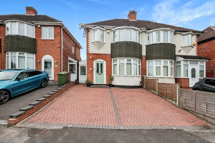 3 Bedroom Semi-Detached House For Sale In Coventry Road, Sheldon, Birmingham, B26