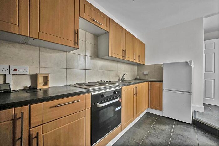 2 Bedroom Flat To Rent In Albany Road, Coventry, CV5