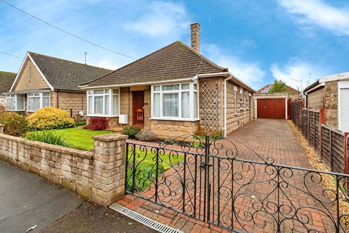 3 Bedroom Detached Bungalow For Sale In Southbrook Road, Melksham, SN12