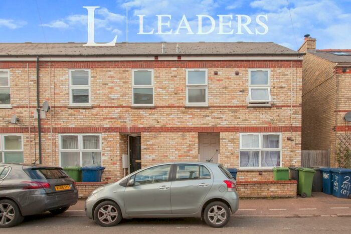 5 Bedroom End Of Terrace House To Rent In Thoday Street, Cambridge, CB1