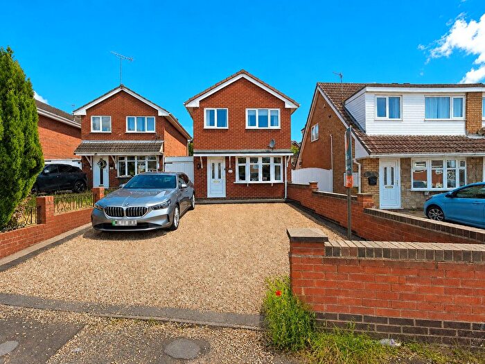 3 Bedroom Detached House For Sale In Meadow Croft, Huntington, Cannock, WS12