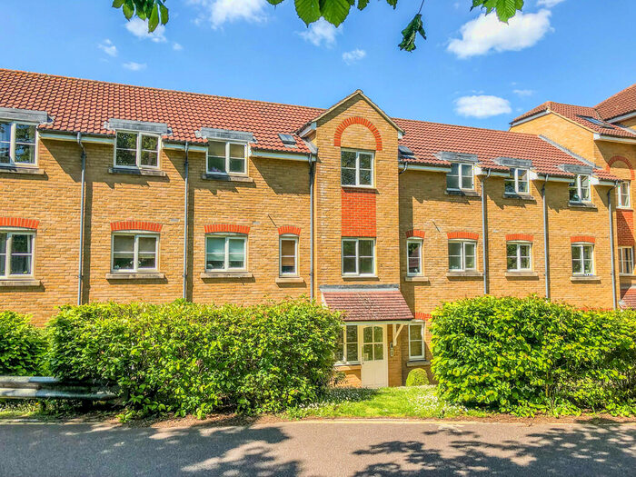2 Bedroom Apartment To Rent In Pimlico Court, Hertford, SG13