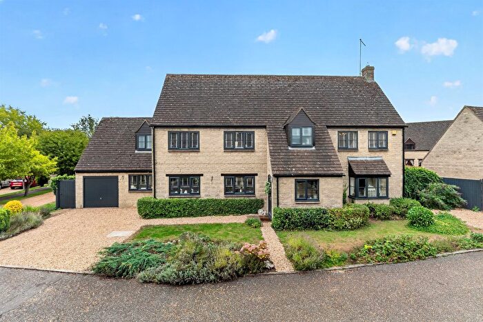 4 Bedroom Detached House For Sale In Lyndale Park, Orton Wistow, Peterborough, PE2