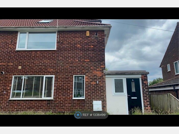3 Bedroom Semi-Detached House To Rent In Seedley Avenue, Little Hulton, Manchester, M38