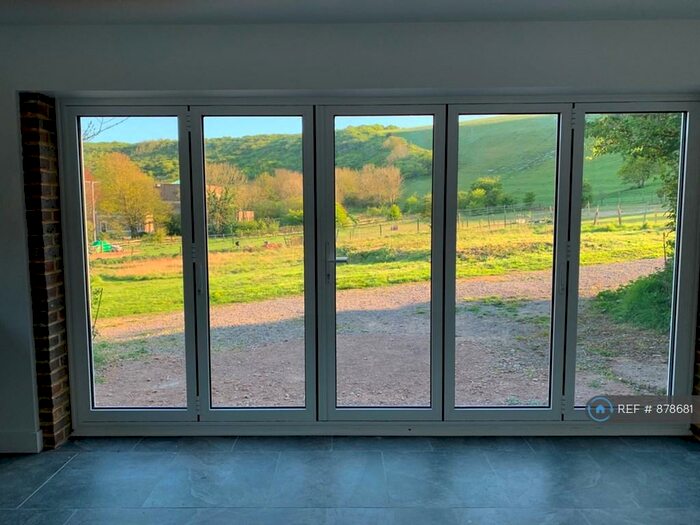 2 Bedroom Detached House To Rent In Rottingdean, Brighton, BN2