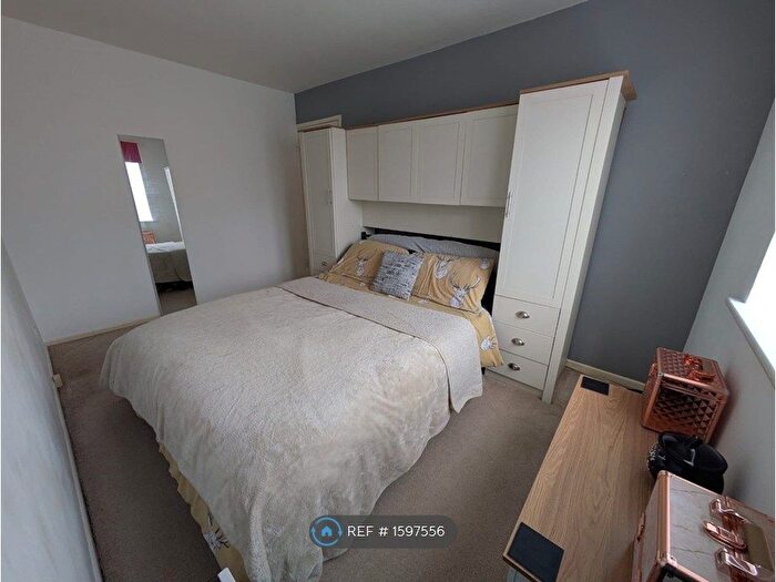 2 Bedroom Flat To Rent In Crawford Place, Newbury, RG14