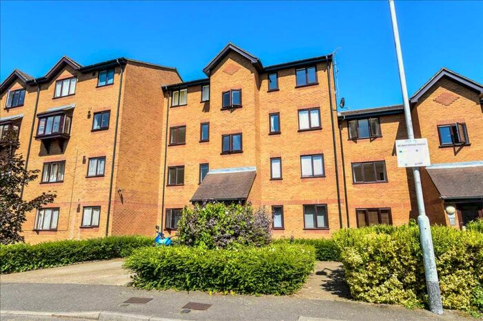 1 Bedroom Apartment To Rent In Armoury Road, London, SE8