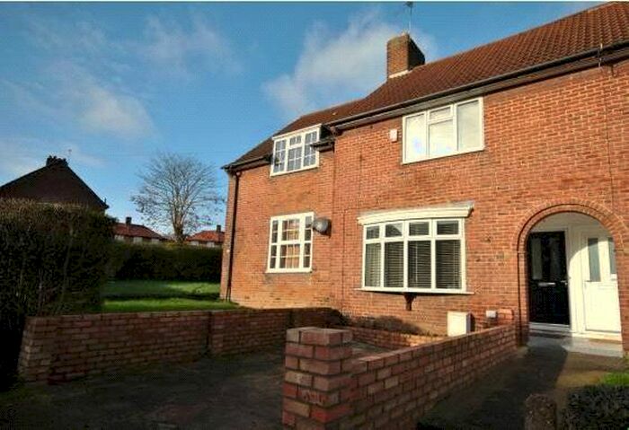 2 Bedroom Terraced House To Rent In Launcelot Road, Bromley, Greater London, BR1