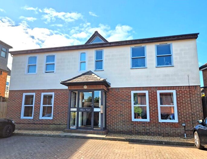 2 Bedroom Apartment To Rent In Osborne Court, Osborne Road, Wokingham, Berkshire, RG40