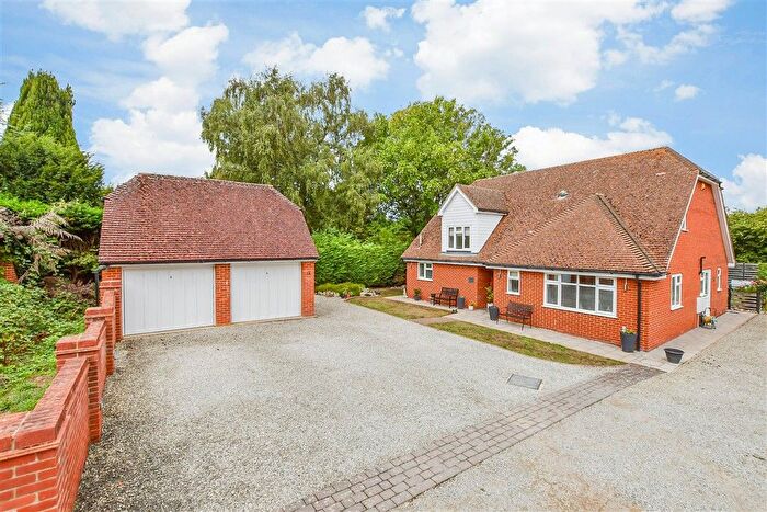 3 Bedroom Detached House For Sale In Heath Road, Boughton Monchelsea, Maidstone, Kent, ME17