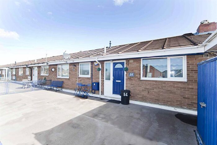 2 Bedroom Flat For Sale In Elizabeth Way, Hartlepool, TS25