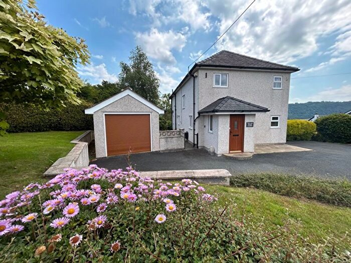 4 Bedroom Detached House For Sale In Tyn-Y-Groes, Conwy, LL32