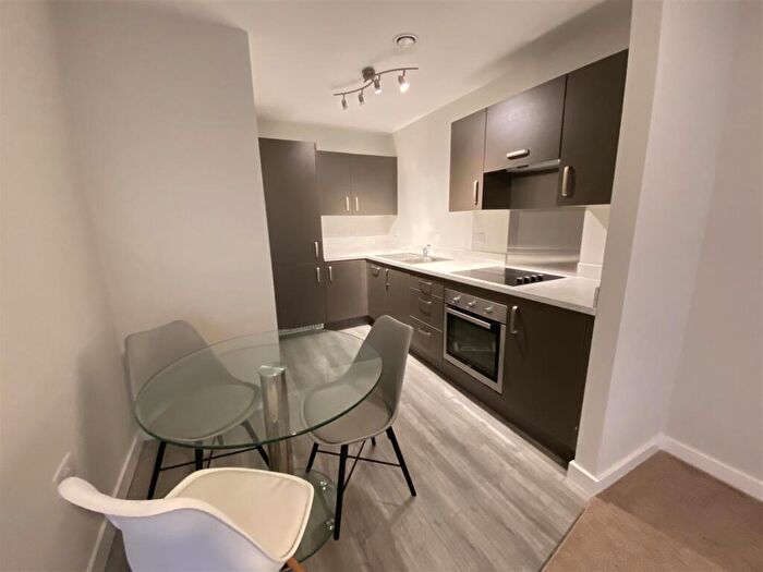2 Bedroom Apartment To Rent In Adelphi Wharf, Adelphi Street, M3