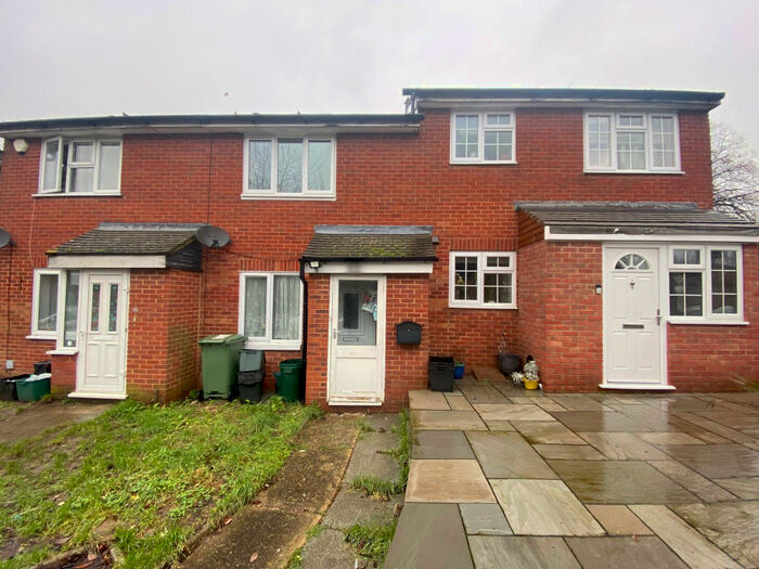 2 Bedroom House To Rent In Doveney Close, Orpington, BR5