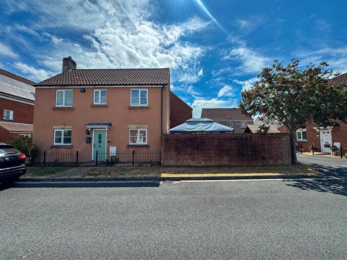 3 Bedroom Detached House For Sale In Kempe Way, Weston-Super-Mare, BS24