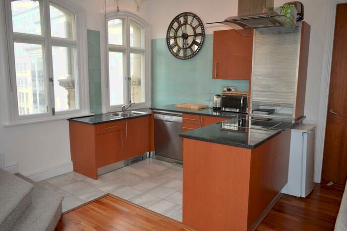 2 Bedroom Flat To Rent In Brunswick Street, Liverpool, Merseyside, L2