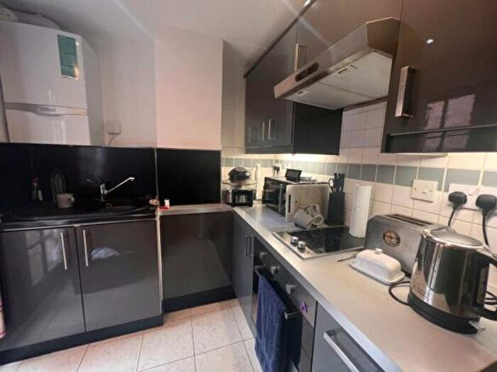 1 Bedroom Flat To Rent In Cyril Street, Abington, Northampton, NN1