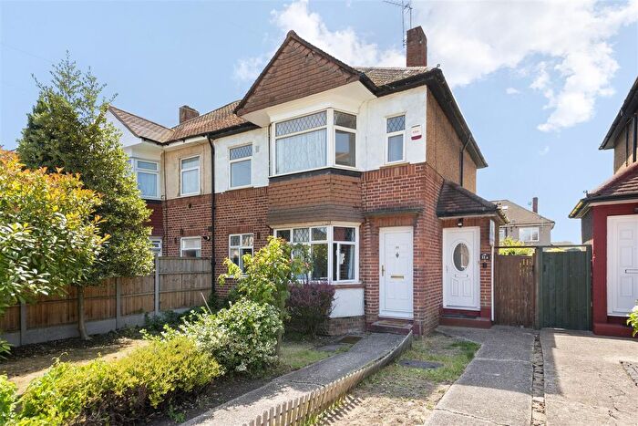 2 Bedroom Property To Rent In Stratford Road, Hayes, UB4