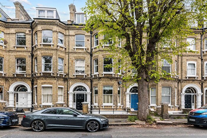 2 Bedroom Flat To Rent In Cromwell Road, Hove, BN3