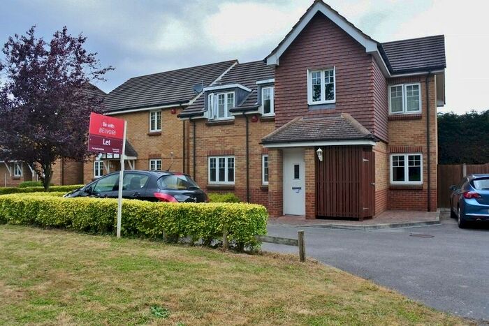 2 Bedroom Flat To Rent In Reading Road, Chineham, Basingstoke, RG24