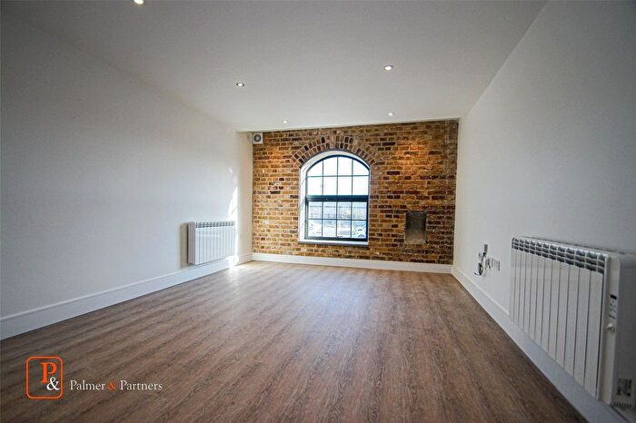 1 Bedroom Flat To Rent In Maponite Buildings, Hawkins Road, Colchester, Essex, CO2