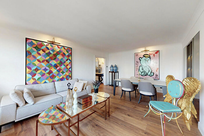 3 Bedroom Apartment For Sale In Walsingham, St. Johns Wood Park, London, NW8