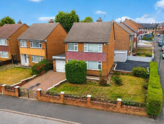 3 Bedroom Detached House For Sale In Plantation Side, Nottingham, NG7