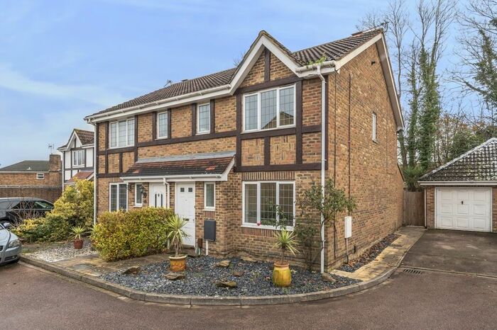 3 Bedroom Semi-Detached House To Rent In Danesfield Close, Walton-On-Thames, KT12