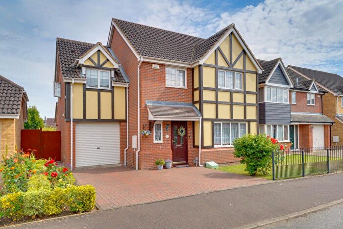 4 Bedroom Detached House For Sale In Cambridge Drive, St. Ives, Cambridgeshire, PE27