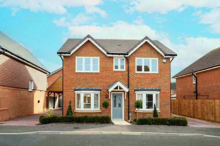 4 Bedroom Detached House For Sale In Scocles Road, Minster On Sea, Kent, ME12