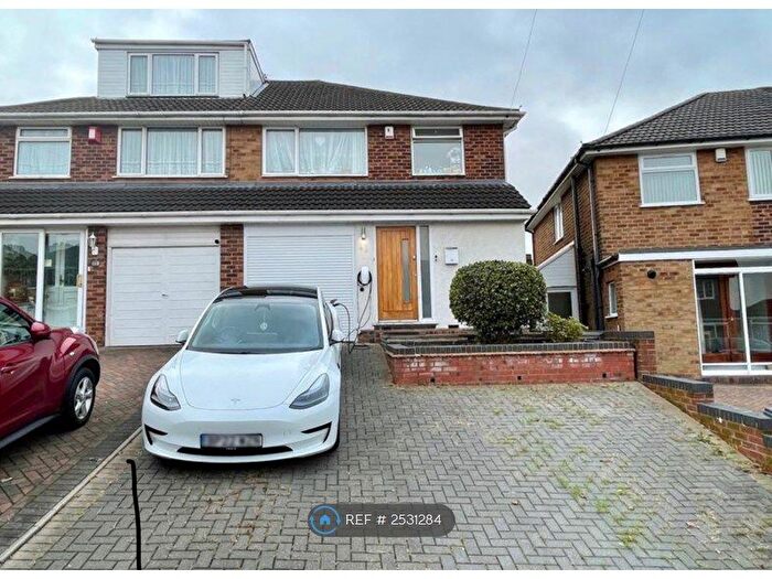 3 Bedroom Semi-Detached House To Rent In Wideacre Drive, Birmingham, B44