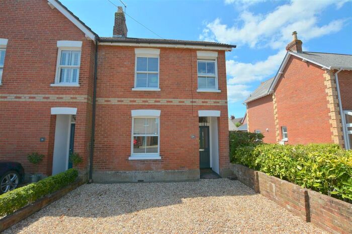 3 Bedroom Semi-Detached House To Rent In Avenue Road, Wimborne, BH21