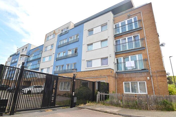 1 Bedroom Flat For Sale In Bailey Close, London, SE28